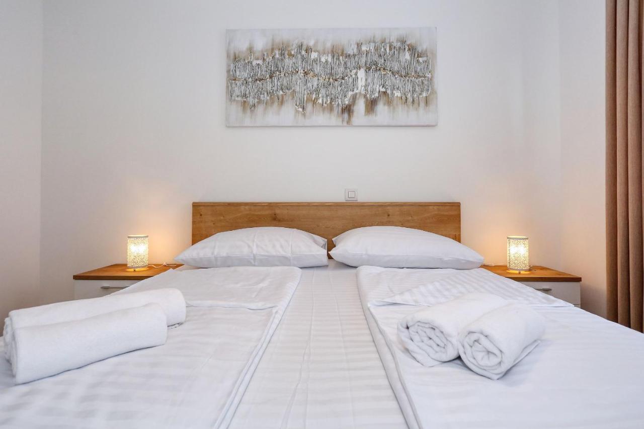 Luna With Free Parking Apartament Zadar